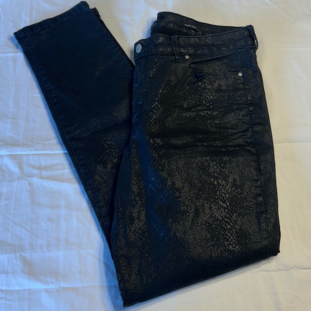 Nine West “snake skin” jeans. Size 14